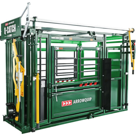Q-Catch 54 Series chute for cattle side image with palpation cage