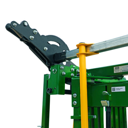 Close up of the ratchet mechanism on the head gate