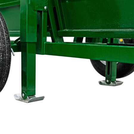 Hydraulic jacks on the Powerlock108 portable chute alley and tub