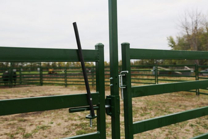 Cowboy Latch for High Bow Gates