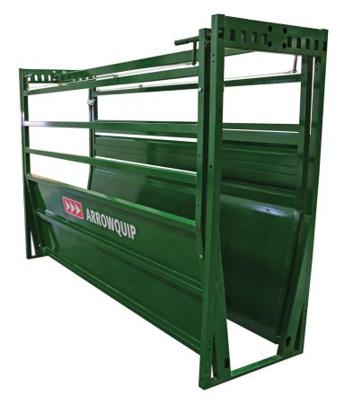 Easy Flow adjustable cattle alley side image with two blinders on one side