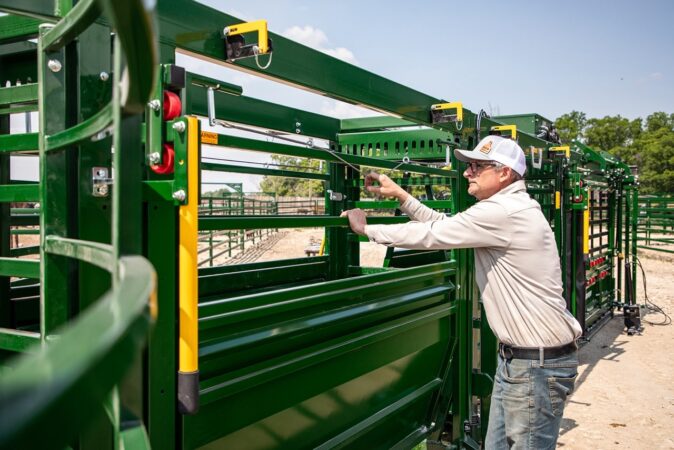 Adjusting the Easy Flow Pro Alley width