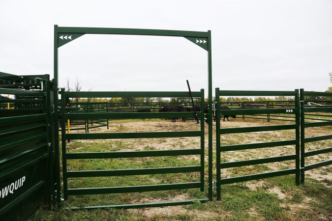 High Bow Gate for working Cattle on Horseback
