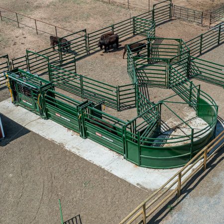 Overhead view of full cattle corral system with BudFlow tub and Easy Flow cattle alleys