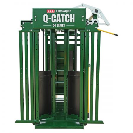 Q-Catch 54 Series chute for cattle full squeeze.