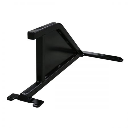 Sheeted sternum bar for cattle squeeze chutes