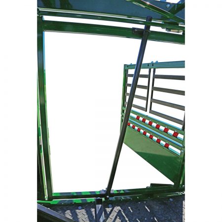 Calf Restrainer Bar inside cattle squeeze chute