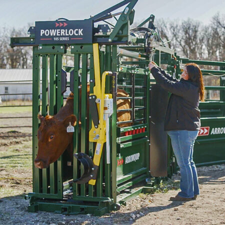 Powerlock 105 Hydraulic Squeeze Chute Working Cattle